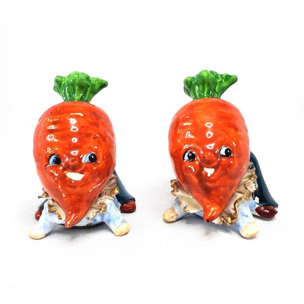 VTG 1950's Anthropomorphic Ceramic Baby Carrot Head Salt & Pepper Shakers Japan